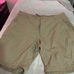 North face shorts sizer 36